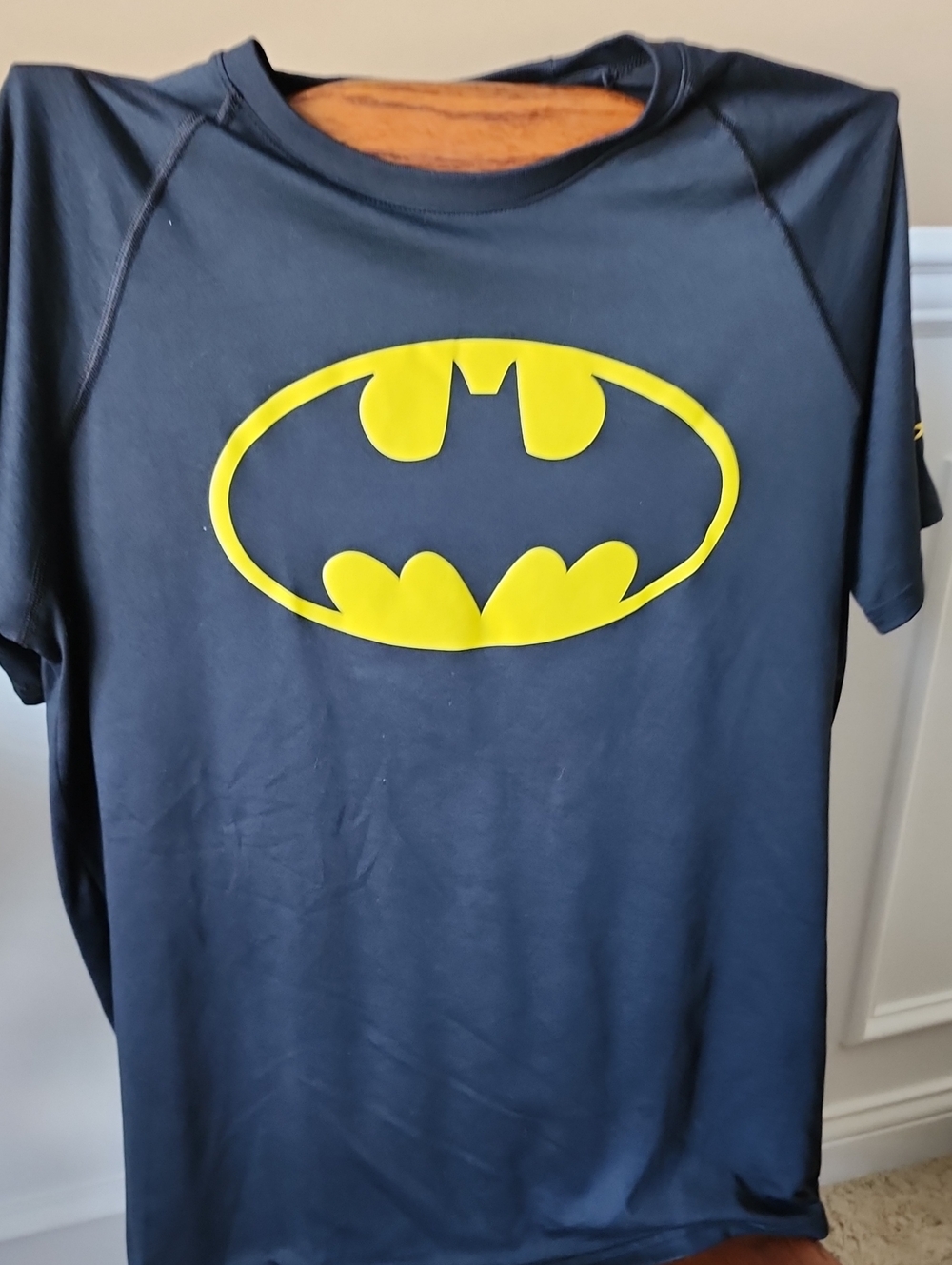 Under Armour Black Short-Sleeve Tee with Yellow Batman Logo Men Medium